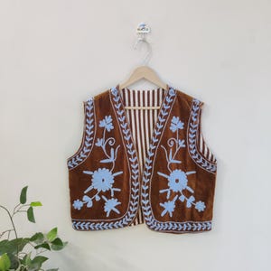 Vintage Hand Embroidered Velvet Suzani Vest Coat, Velvet Suzani Vest, Velvet Fabric, Bohemian Women Suzani Coat, Embroidered Suzani Jacket