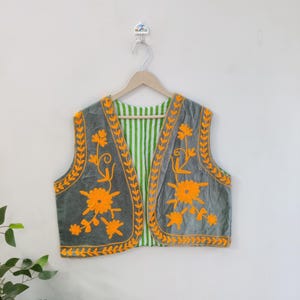 Suzani Embroidery Handmade Jacket, Velvet Suzani Vest, Winter Wear Vest Coat, Womens Coat, Velvet Fabric Suzani Jacket, Robe, Gift For Her,