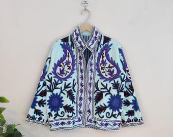 Chaqueta Suzani de Terciopelo, Chaqueta Suzani de Terciopelo Bordada a Mano, Nueva Chaqueta Suzani, Chaqueta de Invierno, Abrigo de Mujer, Bata, Regalo para Ella