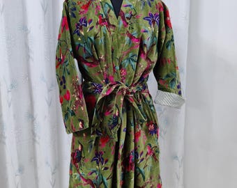Green Bird Print Velvet Kimono Robes, Morning Tea Velvet Coat, Bridesmaid Robe, Women Wear Cotton Velvet robe, Velvet Jacket, Bridal Robe