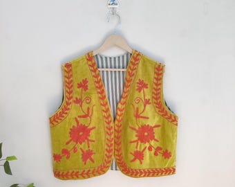 Handgefertigte Suzani Frauenweste, Unisex Weste Mantel, Handgefertigte Samt Suzani Stickerei Jacke, Suzani kurze Jacke, Suzani Bluse, Geschenk für Sie