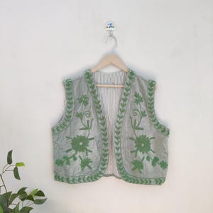 Handmade Floral Vest Coat, Colorful Short Embroidered Jacket, Bohemian Vest Suzani Kimono, Suzani Vest Jacket, Gift For Her/Mom, One size