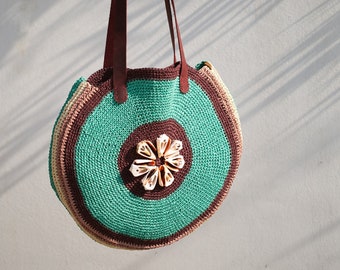 Womens Round Bag, Totebag, Raffia Beach Bag with Natural Seashell Decor, Handmade Summer Handbags, Knitting Women Bag, Summer Wrist Bag