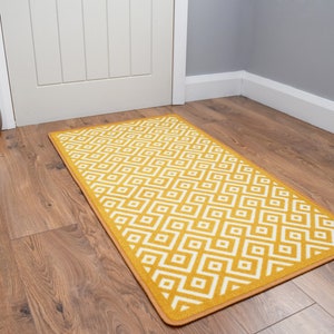 Riviera Gold Diamond Design Rug Hallway Runner Door Mat Living Room Kitchen Non Slip Washable