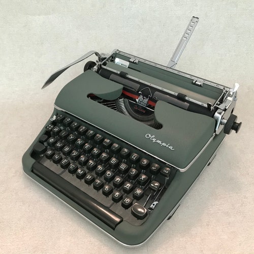 暖色系 Olympia タイプライター WARKE AG - 通販 - www.icetran.com.br