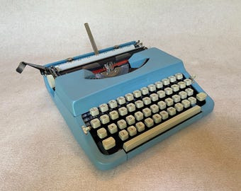 Nakajima ALL 2000 vintage typewriter, birthday gift, typewriter working, students, children, pica font