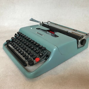 Olivetti Lettera 22 XS752941 máquina de escribir vintage, regalo de cumpleaños, regalo para escritores, regalo inusual, regalos para estudiantes, trabajo imagen 2