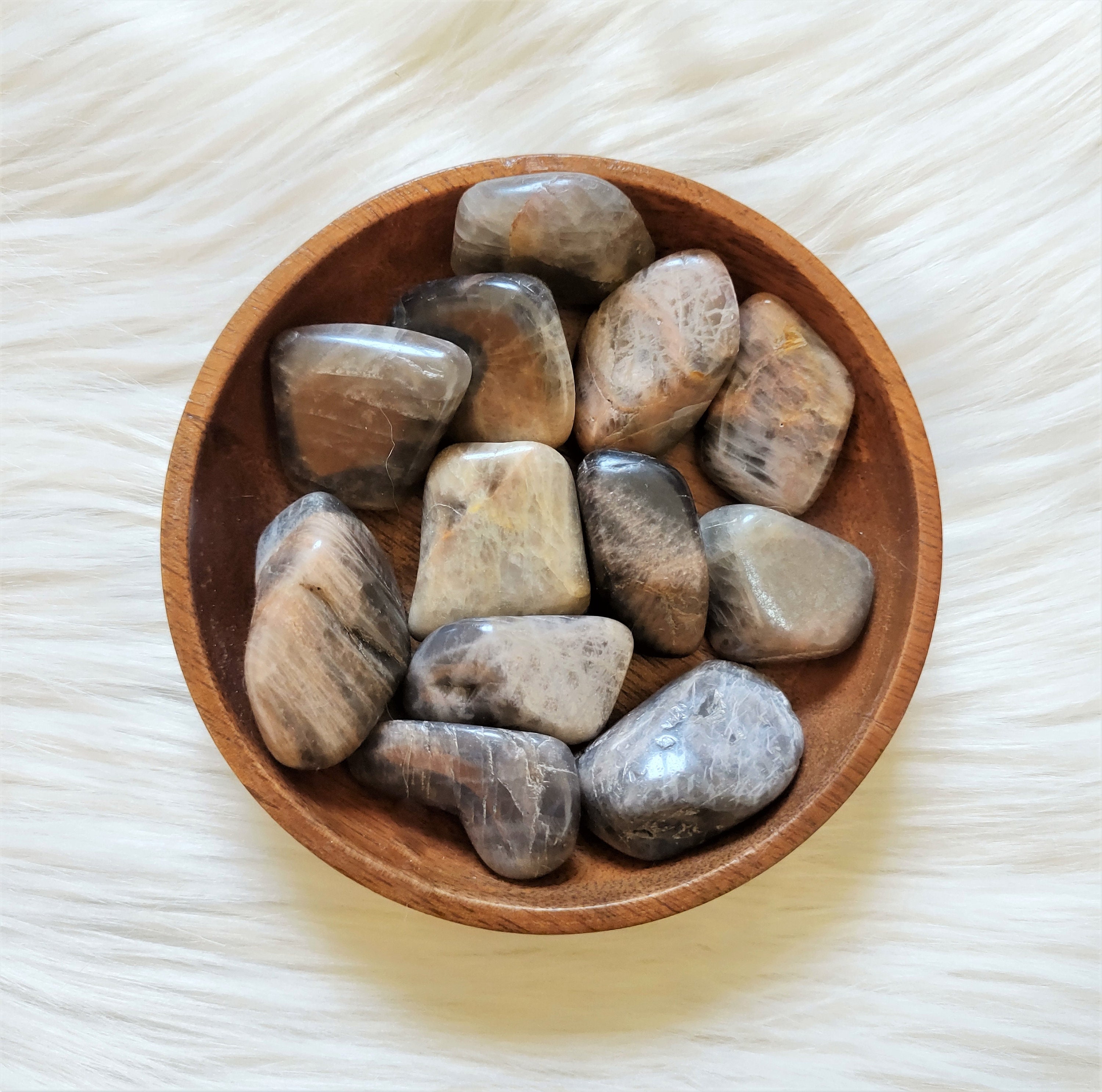 Pierre de Lune Noire - Pierre Roulée Lithothérapie Pierres Naturelles