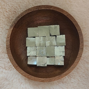 Pyrite - Raw Cube Stone - Lithotherapy - Natural Stones - Organization - Intellect - Rigor - Spirit - Memory - Understanding