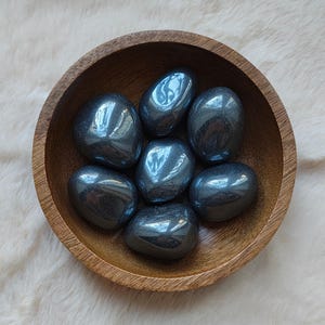 Hematite - Tumbled Stone - Lithotherapy - Natural Stones - Anchoring - Structure - Solid Bases - Strength - Prosperity - Endurance