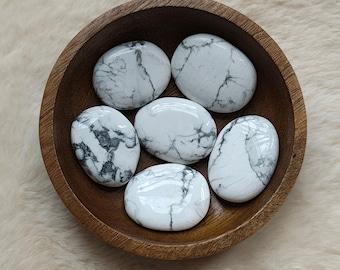 Howlite - Flat Stone - Lithotherapy - Natural Stones - Memory - Concentration - Serenity - Calm - Protection - Positivity