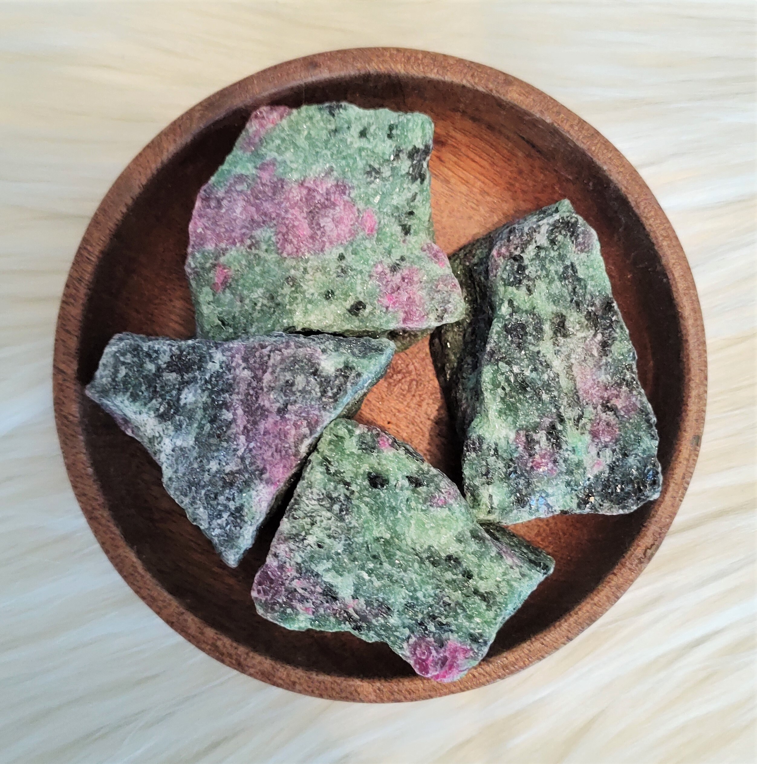 Rubis sur Zoïsite - Pierre Brute Lithothérapie Pierres Naturelles