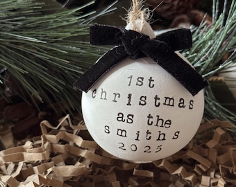 Personalised Newly Weds Tree Decoration, 1st Christmas Married Bauble, Xmas, Noel, First Christmas as Mr and Mrs Ornament Gift