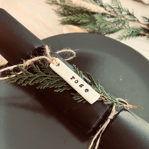 Personalizowane etykiety na petardy świąteczne - Nazwy miejsc na stole - Zawieszki na petardy - Świąteczne nazwy miejsc - Dekoracja stołu na świąteczną kolację - Boże Narodzenie - Noel