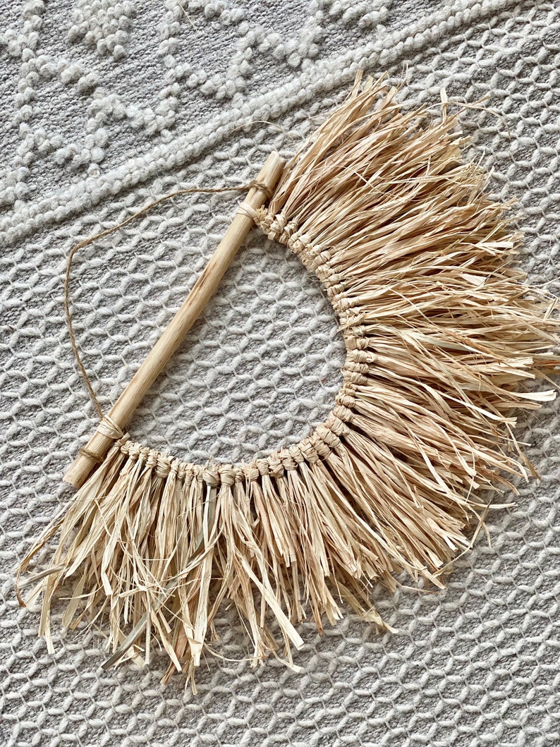 Raffia Fan Wall Decor, Large Raffia Macrame Fan, Boho Wall Hanging, Bohemian, Scandi, Fan Home Decor, Fan Wall Art Handmade Natural Rustic image 4