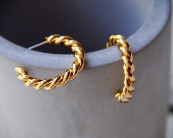 Gold Plated Twisted Hoop Earrings • Croissant Vintage Earrings • Tianium Earrings • Minimalist Accessories • Everyday Syle