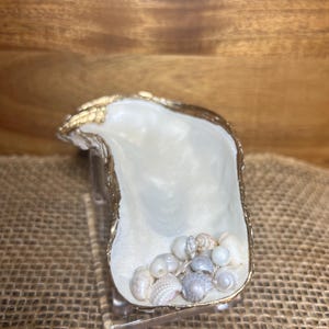 Beach Themed Wedding Gift, Pearl and Gold Oyster Shell Ring Dish, Bridal Shower Favors,  Jewelry Dish, home design decor, Engagement, I DO