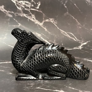 Black Obsidian Crystal Dragon; Crystal carvings; obsidian dragon; Crystal carvings; Crystal animals