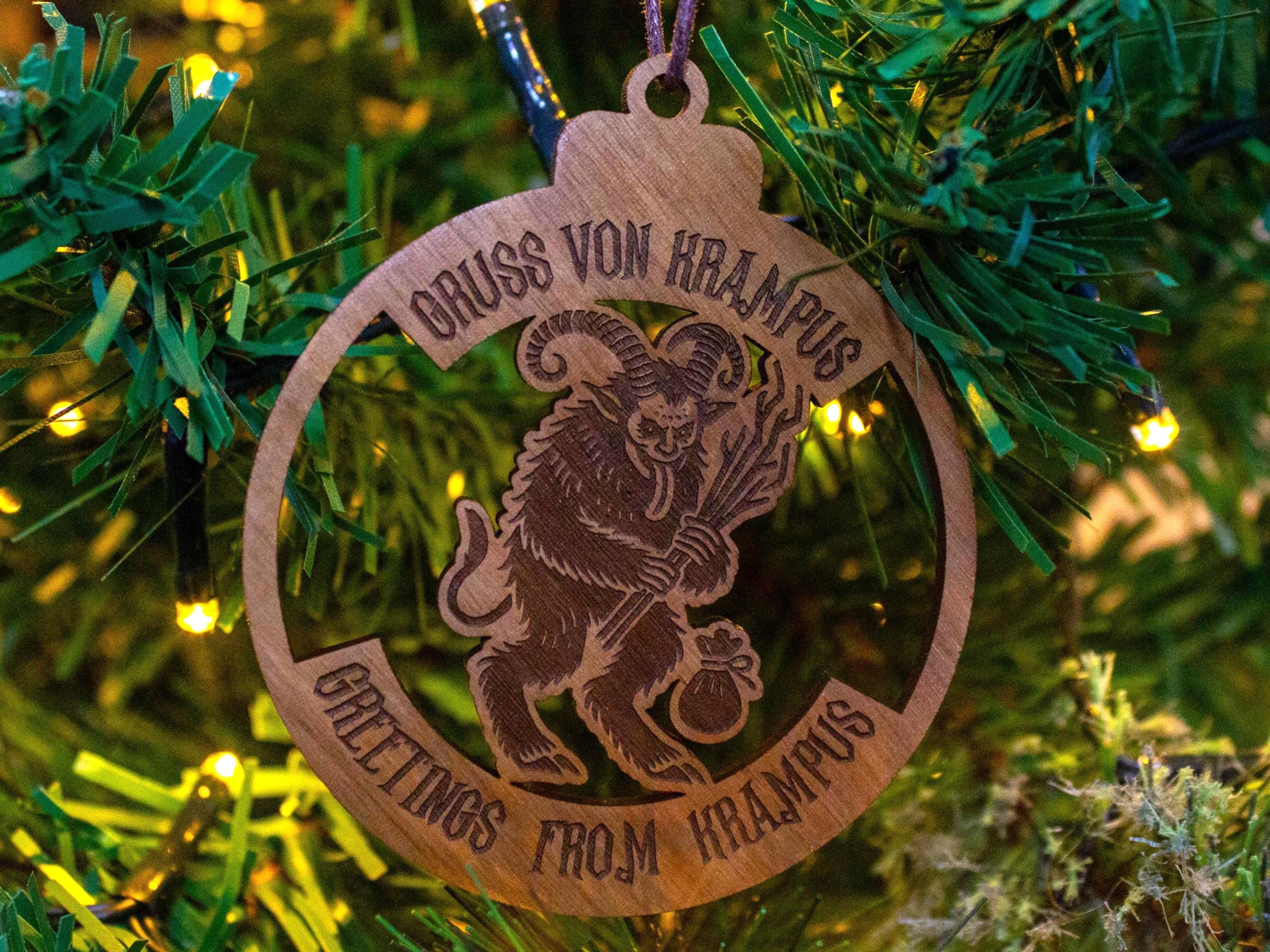 クランプスからの挨拶 | ウォールナット無垢材のクリスマスツリー用
