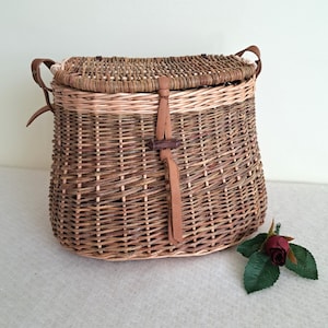 Handwoven wicker handbag handmade shoulder bag with leather strap willow natural shoulder handbag outdoor basket gift for girl gift for her