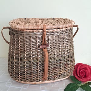 Handwoven Wicker Shoulder Bag – Rustic Willow Purse – Boho Summer Basket Bag – Eco-Friendly Handmade Gift for Her