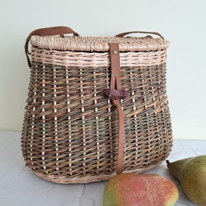 Handwoven Wicker Shoulder Bag – Rustic Willow Purse – Boho Summer Basket Bag – Eco-Friendly Handmade Gift for Her