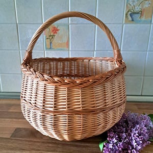 Round Wicker BASKET natural handwoven foraging basket grocery basket housewarming gift stylish shopping basket gift for women farmers basket
