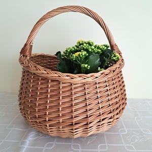 Wicker round BASKET natural handwoven foraging basket grocery basket housewarming gift stylish shopping basket gift for women farmers basket