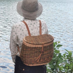 Wicker BACKPACK handwoven, natural shoulder basket with leather straps, mushroom hunter hikers willow rucksack shopping basket, gift for her