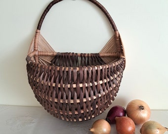 Wicker basket for onions, natural wicker box, hanging door or wall decor, trinkets basket, rustic decor, flower&#39;s basket housewarming gift