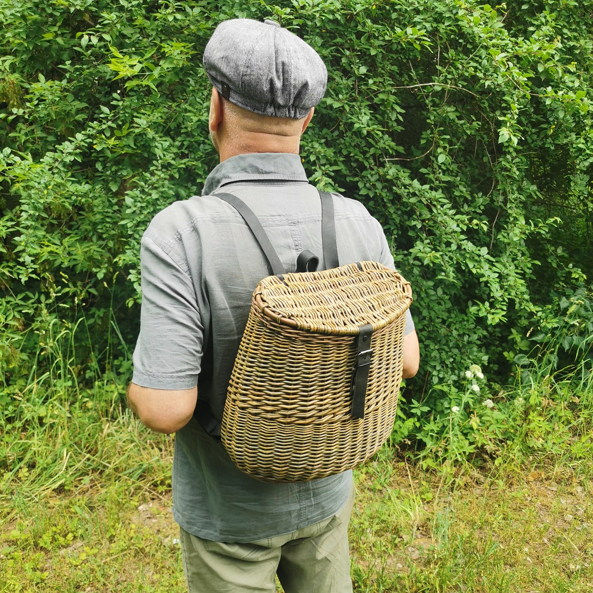 Wicker BACKPACK with durable leather straps, foraging basket, mushroom basket natural willow shoulder bag, handmade bag gift for her or him
