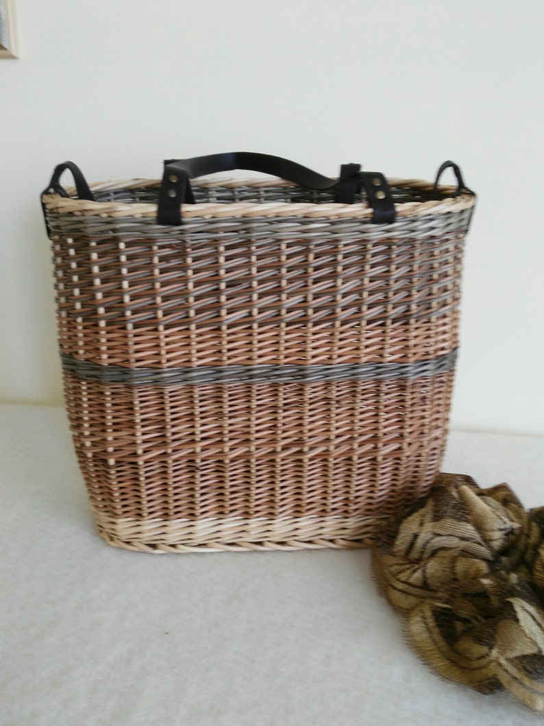 Handmade wicker handbag, summer basket with leather handles, willow bag, handmade basket, gift for her, outdoor handbag, shoulder handbag 