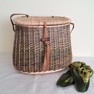 Handwoven wicker handbag handmade shoulder bag with leather strap willow natural shoulder handbag outdoor basket gift for girl gift for her