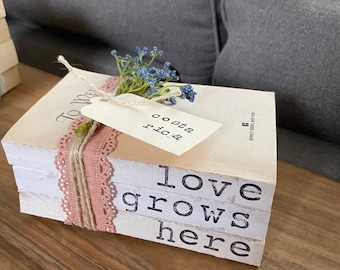 Love grows here - custom bookstack