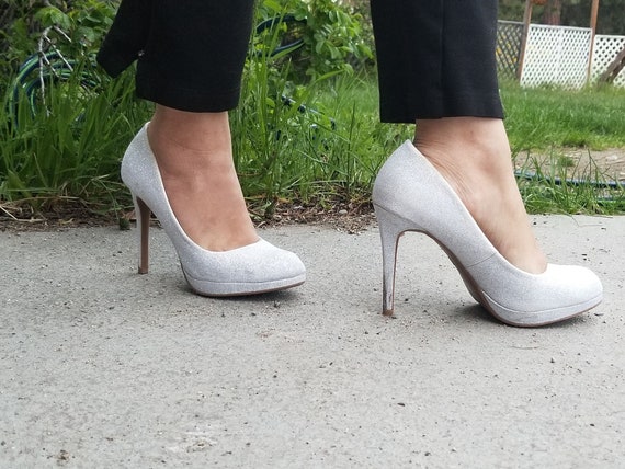 80's Glittery White Pumps