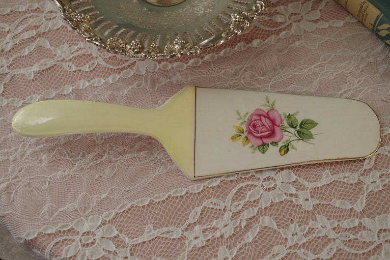 England Beautiful Porcelain Cake Server Barkers Bros