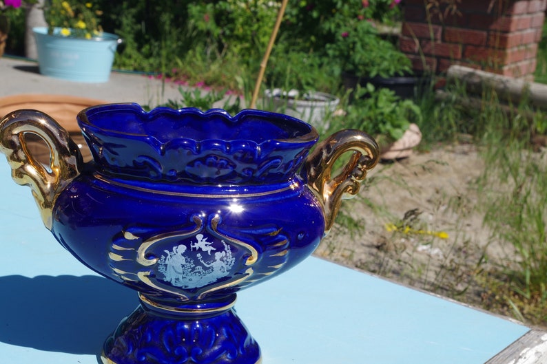 Rare Find Vintage Beautiful Dark Cobalt Blue Vase With Gold Handles