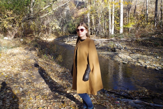 Beautiful Vintage Woolen Cape