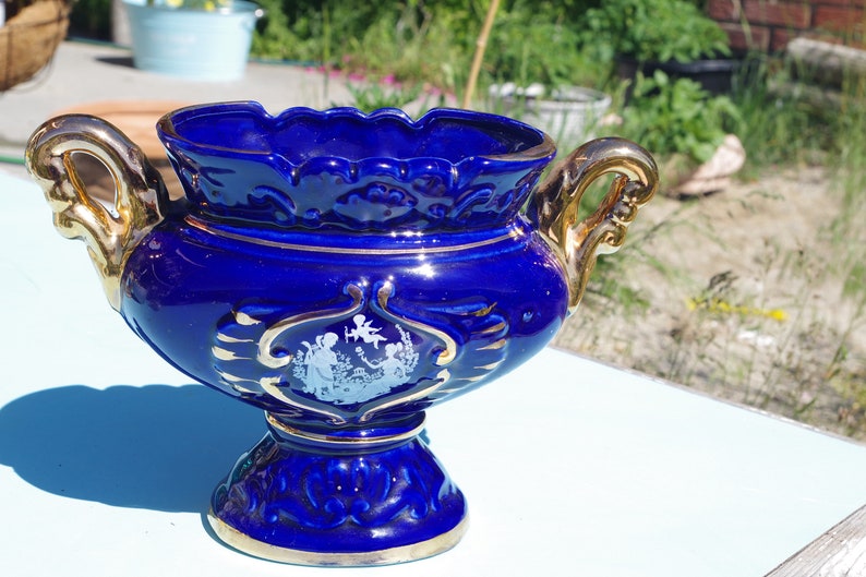 Rare Find Vintage Beautiful Dark Cobalt Blue Vase With Gold Handles