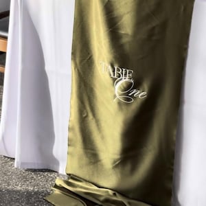Handgjorda bordsnummer i satintyg - Bröllopsfest, mottagning, födelsedagsevenemang