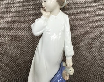 リヤドロ NAO BY LLADRO MY RAG DOLL #1108 BRAND NEW IN BOX LITTLE GIRL NIGHT GOWN SAVE$ FS Nao by Lladro Collectible Porcelain Figurine: MY RAG -