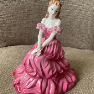 Vintage Coalport “Mary” Figurine from The Collingwood Collection 1995 Unboxed