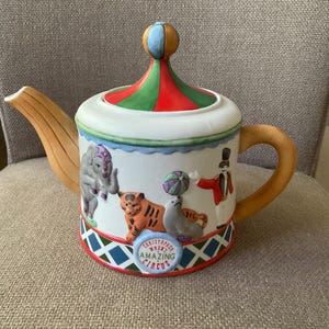 Vintage Christopher Wren “Circus” Novelty Teapot