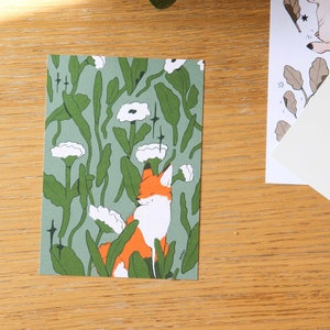 Fuchs zwischen Blumen - A6 Postkarte Kunstdruck - Animal Design - Illustrierte Karten