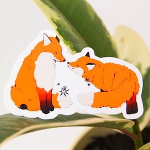 Kissing Fox Single Sticker ~ Wasserfester Vinyl Niedlicher Kawaii Glänzender Aufkleber ~ Animal Stationary Planner Sticker