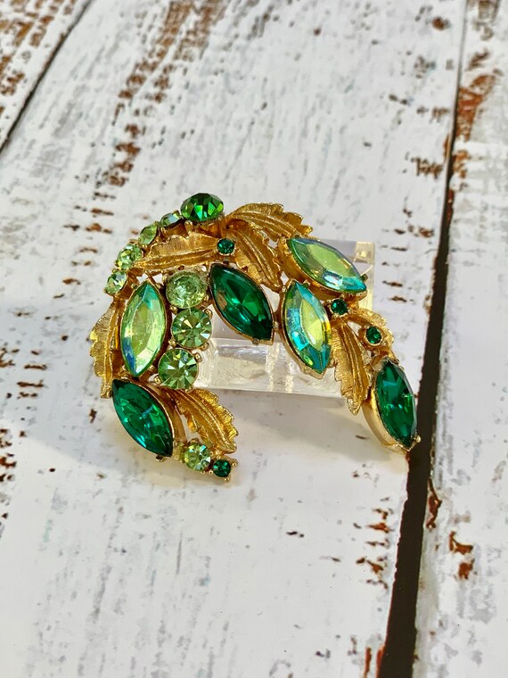 Vintage Sphinx Brooch / Sphinx Brooch / Green Sphi