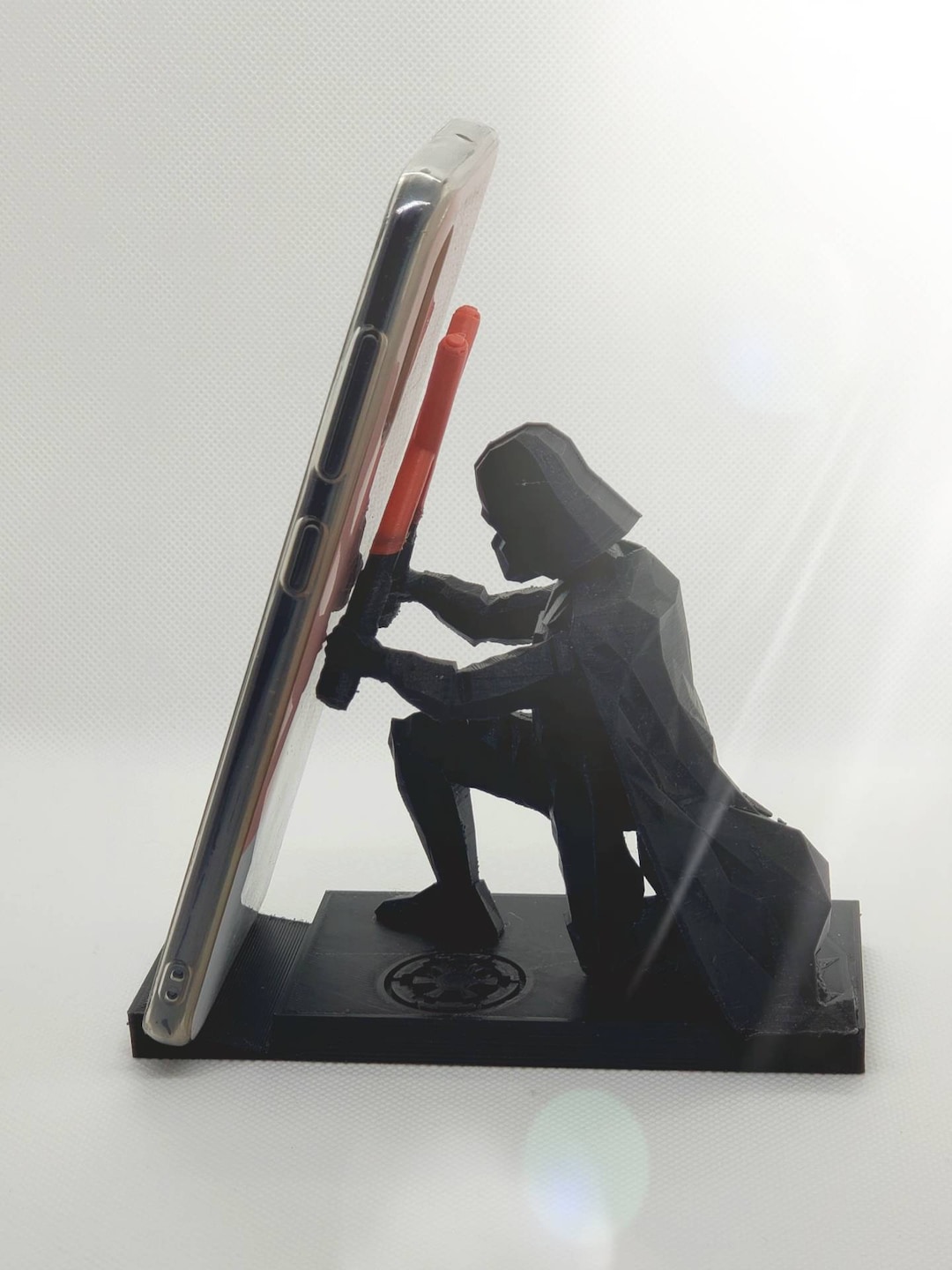 3D Printed Darth Vader Phone Display