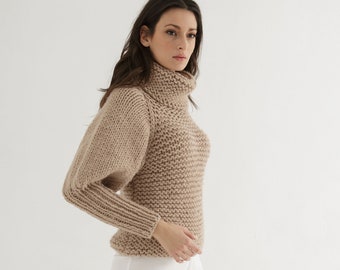 Raglan sleeved sweater knitting pattern | Chunky top down sweater pattern