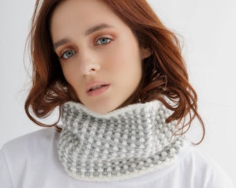 Cowl knitting pattern pdf | Two color cowl knit pattern