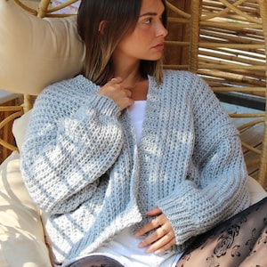 Chunky cardigan knitting pattern for women | Basic cardigan pdf knit design